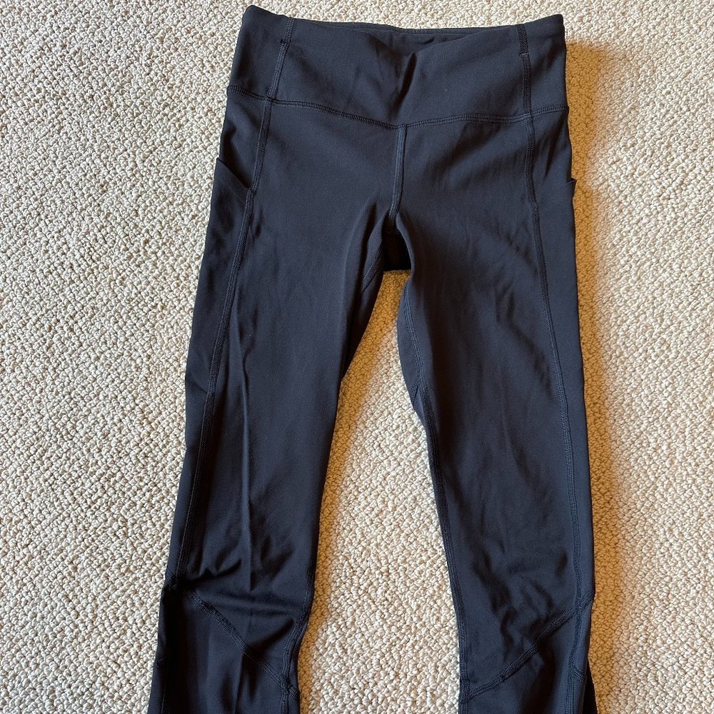 Lululemon Leggings Size 2 Black, Side Pockets, Lightly Worn